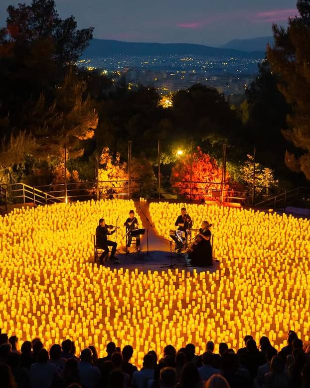 FOTO Koncert s tisuću svijeća: Za sve koji to žele doživjeti, uskoro će biti i u Hrvatskoj