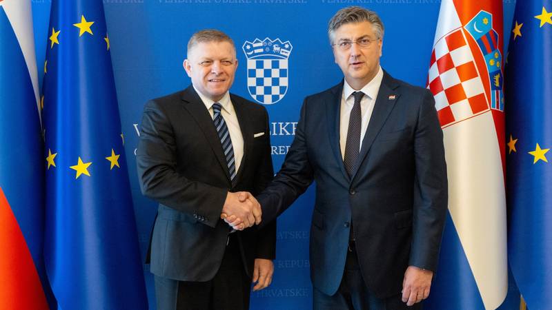 Fico u Zagrebu: Želimo uvoziti više nafte iz Hrvatske 17 pxl reu 160425 131346965 0olT2uk