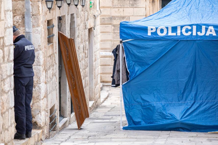Dubrovnik: Tijela ubijenih nakon policijskog oÄevida prevezena kombijima