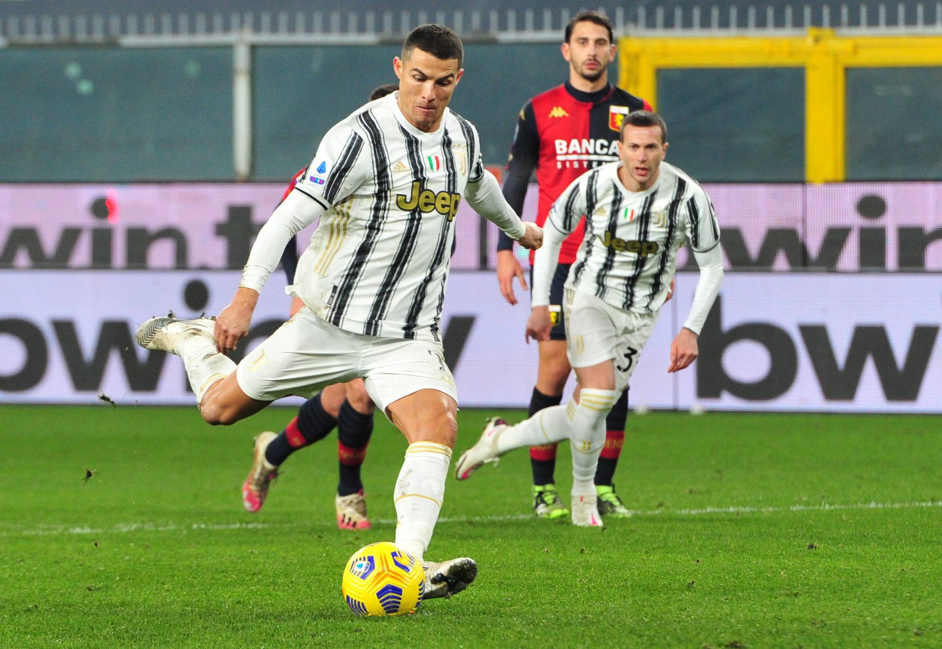 Serie A - Genoa v Juventus