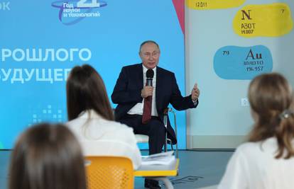 Hrabri učenik ispravio Putina na predavanju na satu povijesti