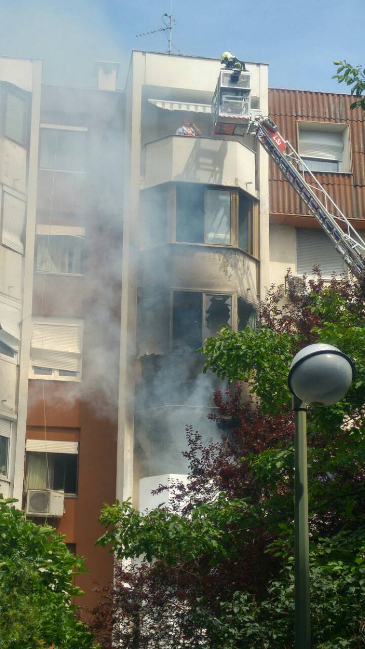 Eksplozija u stanu u Stenjevcu: 'Uzrok je najvjerojatnije plin'