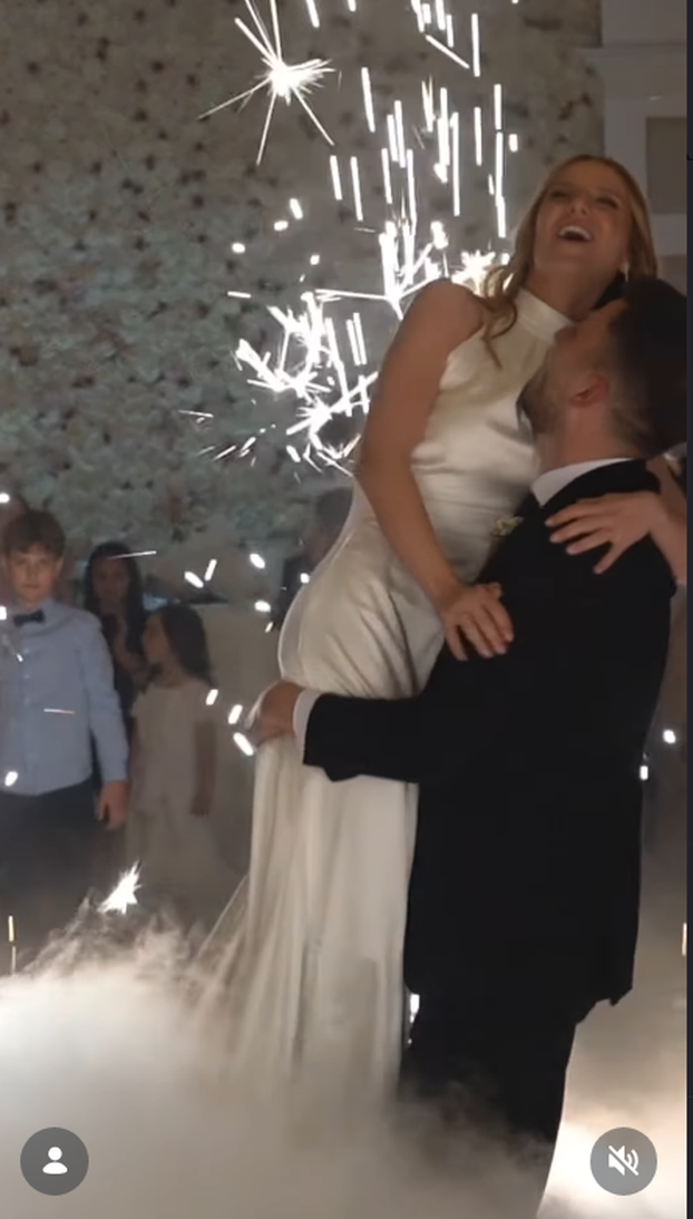 FOTO Thompsonova prateća vokalistica udala se za našeg pjevača, pjevali Jozinović i Cvek