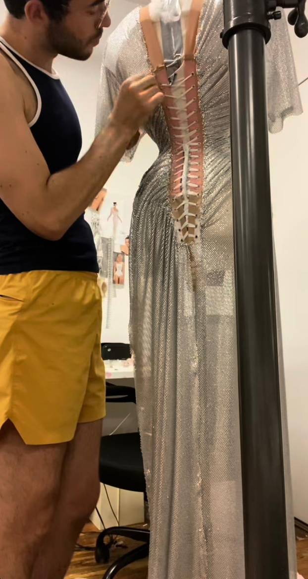 FOTO Više otkrila nego sakrila: Dizajner otkrio tajnu prozirne haljine Sydney Sweeney