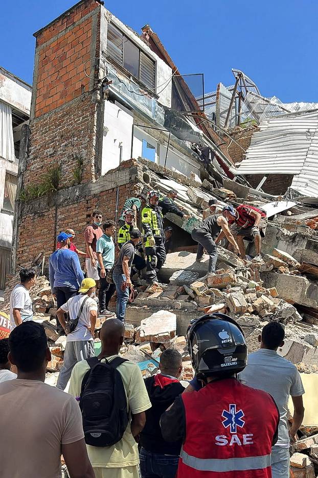 Collapsed buildings in Pereira after earthquake strikes Colombia