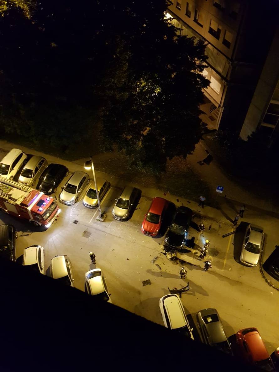 U Dugavama eksplodirao auto parkiran na invalidskom mjestu