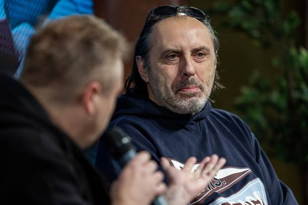 Pula: Sejo Sexon gostovao na Sajmu knjiga