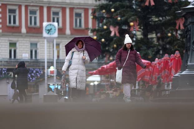 Zagreb: Lagani sniježni pokrivač u središtu grada