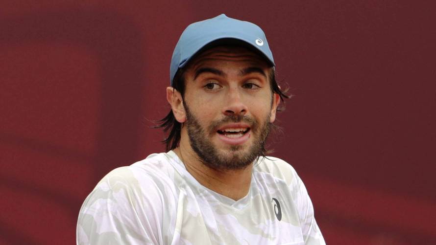 Ćorić nastavio pobjednički niz: Srušio Splićanina za četvrtfinale