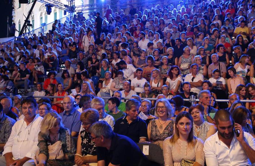 Na 'svoju večer' stigao i Mišo, publika ga dočekala ovacijama