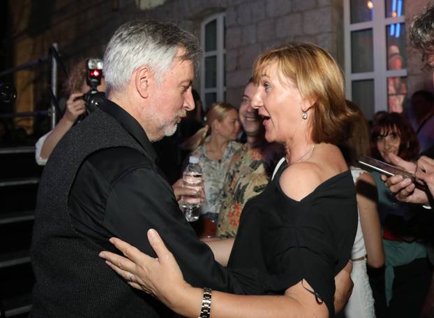 Vodice: Brojni izvođači nastupili na prvoj večeri CMC festivala