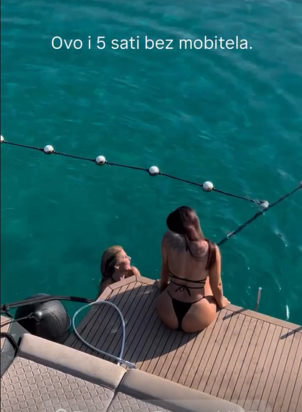 FOTO Party u tangicama! Mama Renata se prisjetila kako je lani sa Žanamari uživala u ljetu
