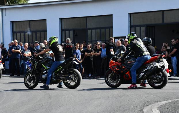 Nova Gradiška: Posljednji ispraćaj Davora Andročeca, bajkera koji je poginuo na motoru u BiH