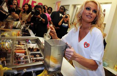 Pamela Anderson alkohol mijenja veganskim pićem