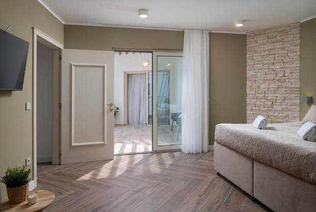 FOTO Ova kuća za odmor blizu Zadra nema niti jedan 'ravni' zid, a noćenje stoji 1100 eura