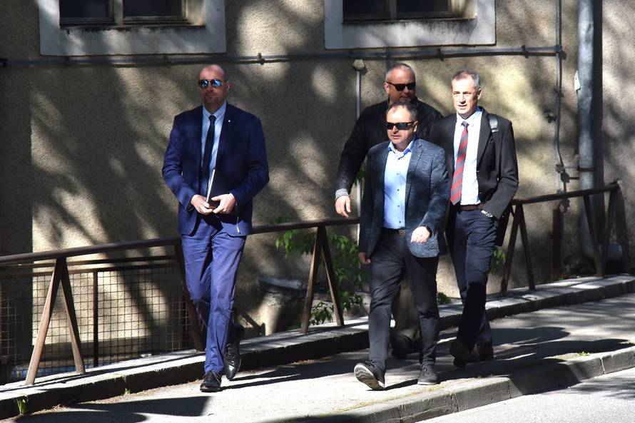 TrgovaÃ¨ki sud u Pazinu odluÃ¨io: Uljanik d.d. ide u steÃ¨aj