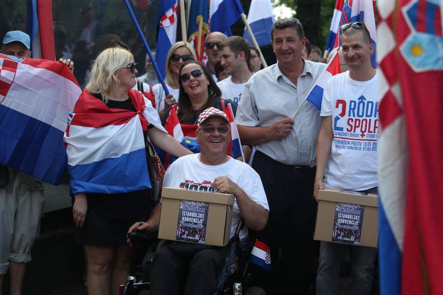 'U sigurnu sobu možete, ali bez mobitela, bilježnice, olovke...'