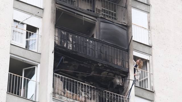 Split: Zbog poÅ¾ara na balkonu vatrogasci evakuirali stanare nebodera