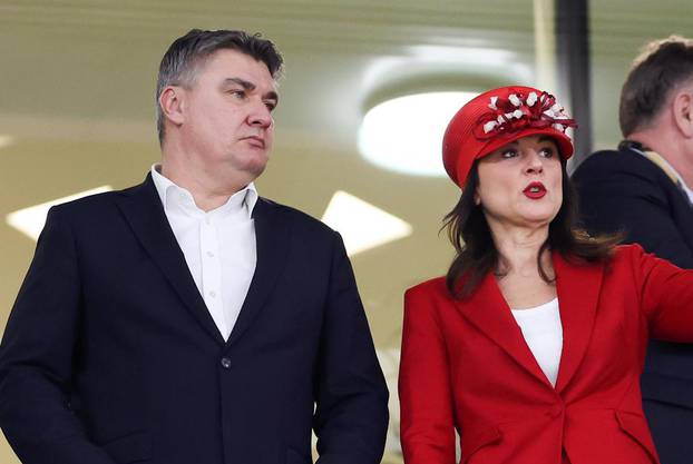 KATAR 2022 - Predsjednik Milanović sa suprugom Sanjom na susretu Hrvatske i Belgije