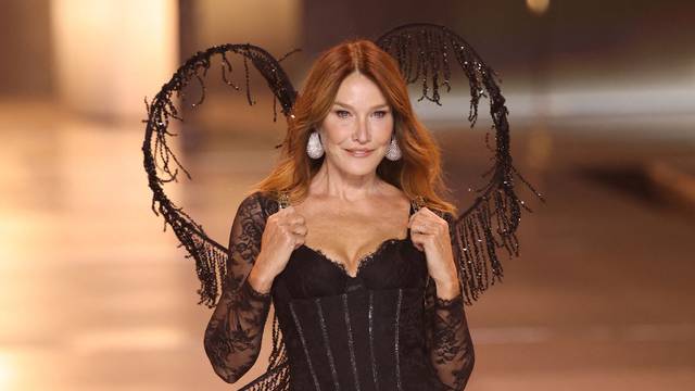 Carla Bruni (56) otkrila kakav joj je režim vježbanja i prehrane