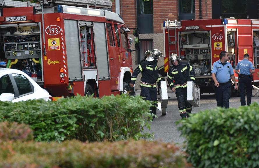 Požar u 'Staroj Zagrepčanki': Nad gradom se nadvio crni dim