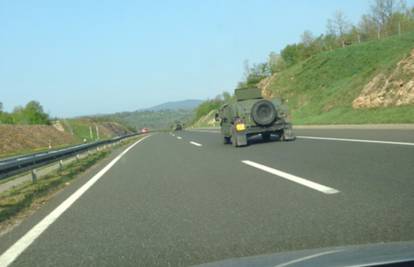 'Opsadno stanje' na autoputu: Hummeri su otputovali za Istru