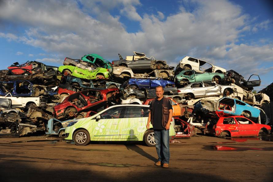 'Do sada smo iz prirode izvukli 16.000 automobilskih olupina'