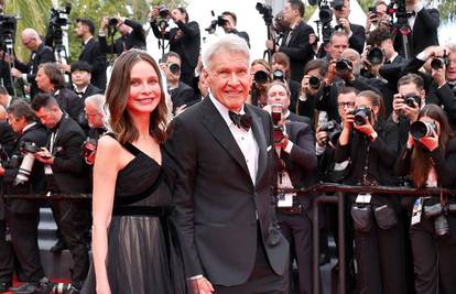 Harrison Ford stigao u Cannes sa suprugom: Biste li danas prepoznali slavnu Ally McBeal?