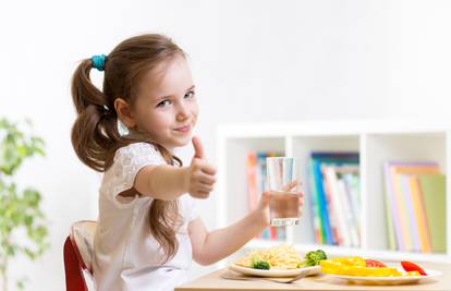 Djecu učite na svježe kuhane i zdrave obroke te više kretanja