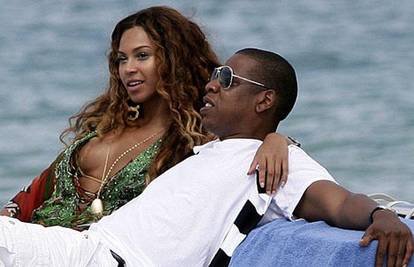 Dok nema Beyonce, Jay-Z uzima brojeve manekenki