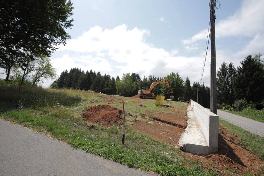 24sata Rakovičko selište: Gradilište vikend naselja