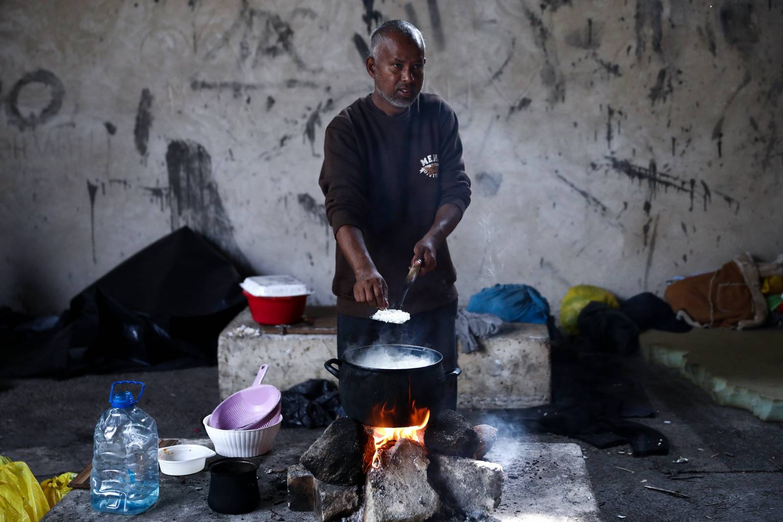 Migranti formirali novi kamp u šumama iznad Mirala u Velikoj Kladuši