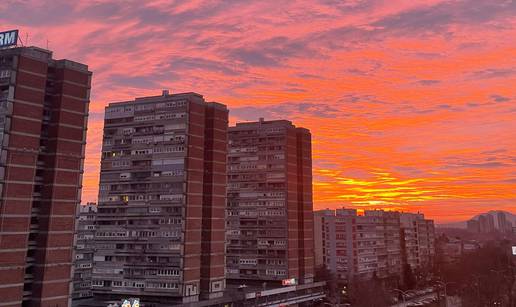 FOTO Prekrasan zalazak Sunca u Zagrebu obojio je nebo u rozo