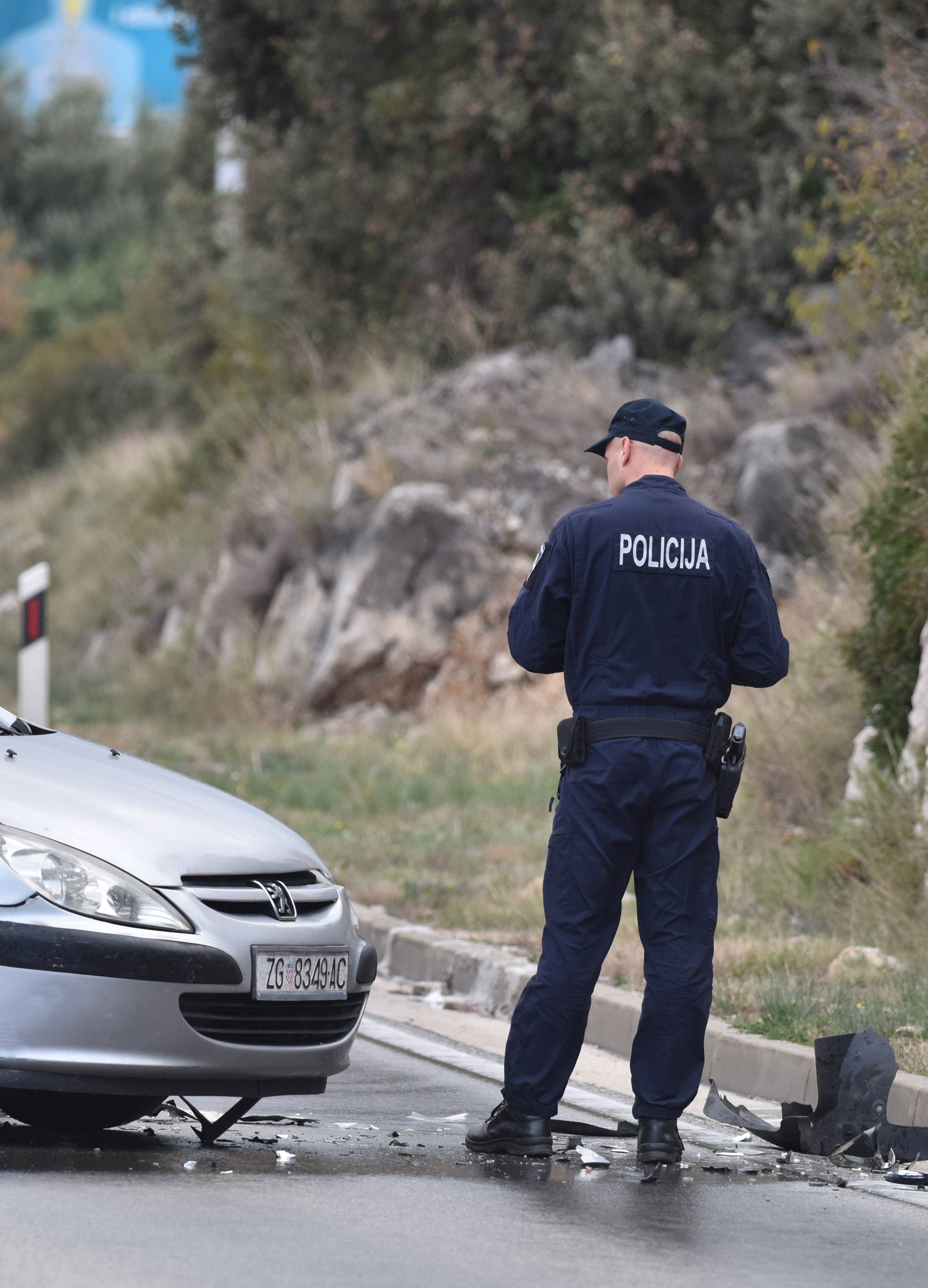 Sudar dva osobna vozila u naselju Njivice nedaleko Å ibenika