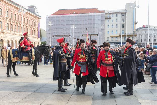 Obilježavanje Dana kravate u Hrvatskoj na Trgu bana Josipa Jelaci´ca