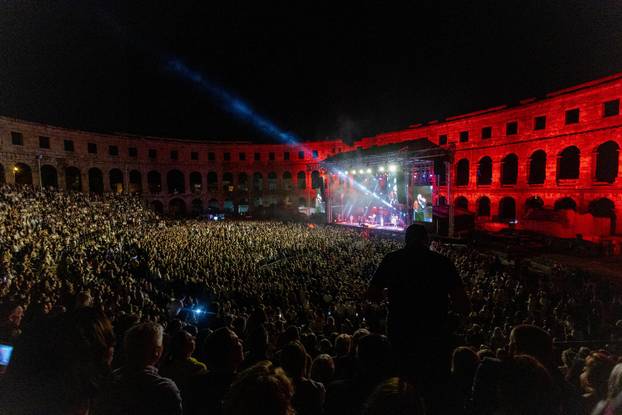 Koncert Tonija Cetinskog u pulskoj Areni