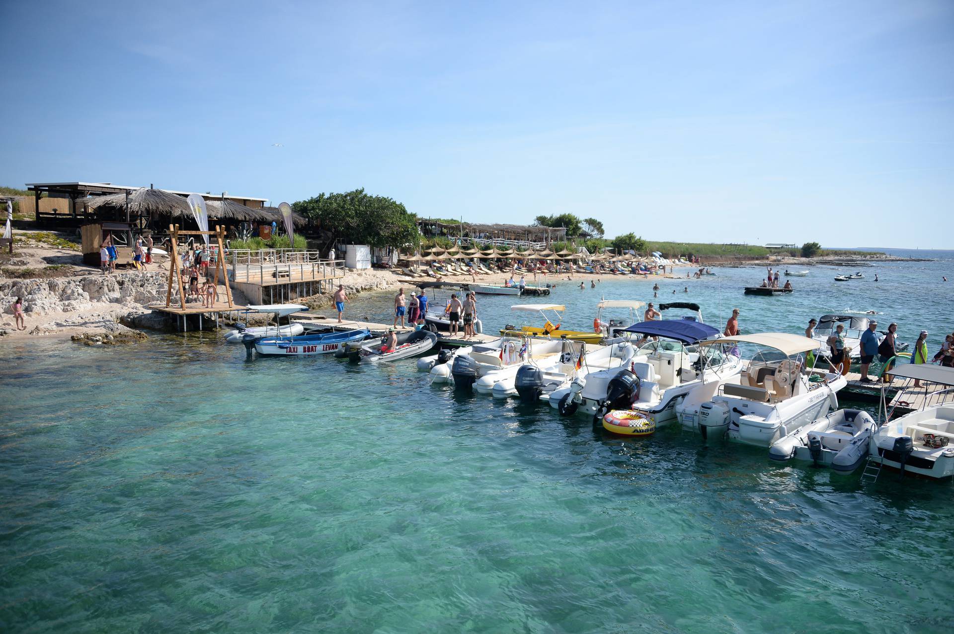 Otok Levan u medulinskom akvatoriju