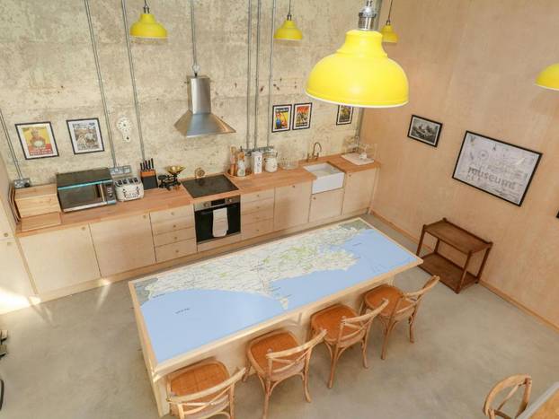 FOTO Od vojarne do top destinacije: Pogledajte kako je ratni bunker postao dom za odmor