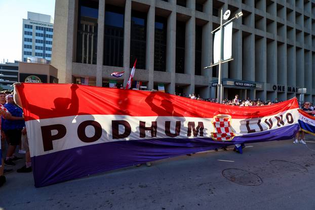 SP 2026 Dallas: Velika povorka hrvatskih navijača u Dallasu uoči utakmice Engleske i Hrvatske na Svjetskom prvenstvu