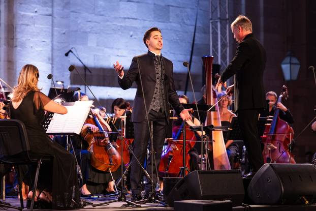 Dubrovnik: Opera galom ispred Katedrale zatvorene su 77. Dubrovačke ljetne igre