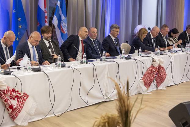 &Dstrok;akovo: Andrej Plenkovi&cacute; sudjelovao je na prvoj sjednici Vije&cacute;a za regionalni razvoj