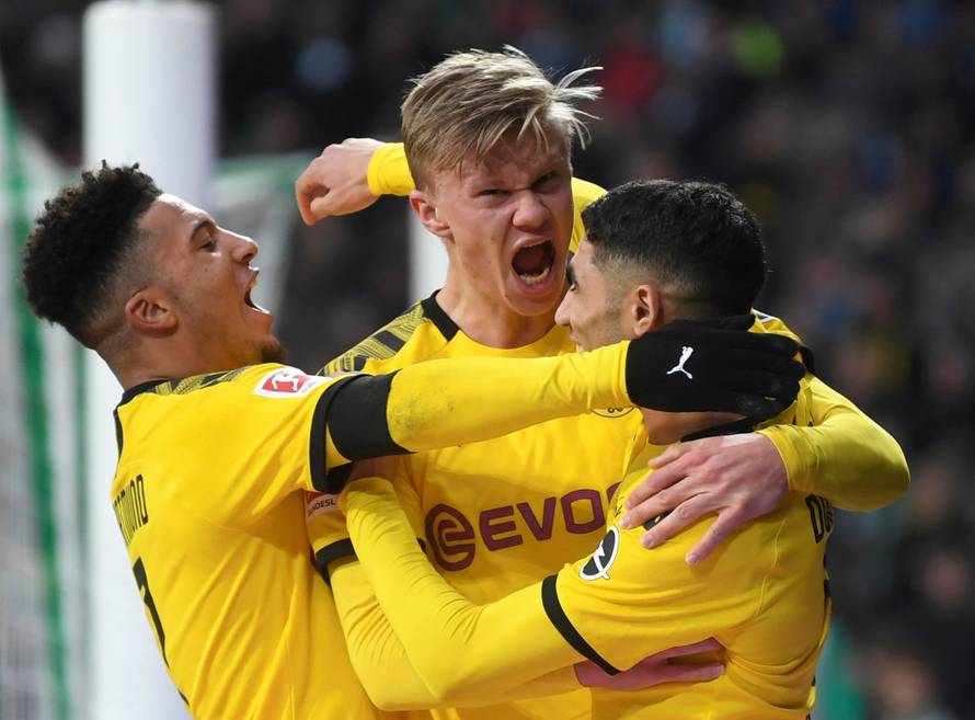 Bundesliga - Werder Bremen v Borussia Dortmund