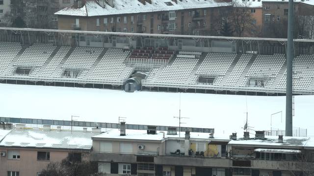 Zagreb: Nogometni stadion u Kranj?evi?evoj ulici pod snijegom