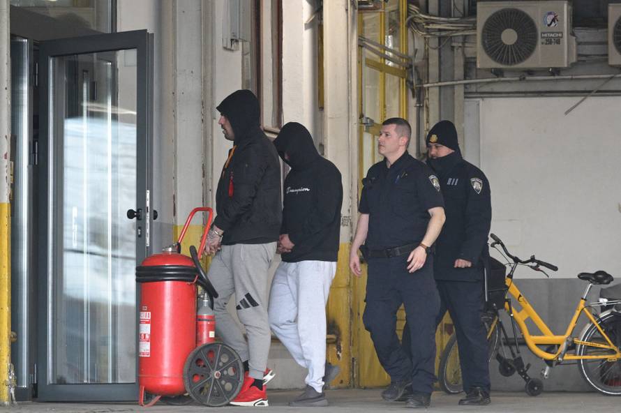 Zagreb: Privođenje uhićenih zbog sumnje u počinjenje koruptivnih i gospodarskih kaznenih djela