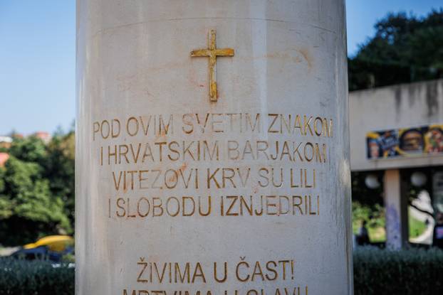 Split: Išaran spomenik HOS-a