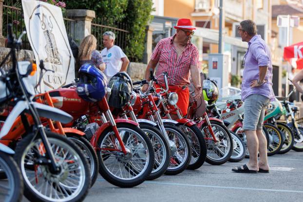 Manifestacija RetroOpatija
