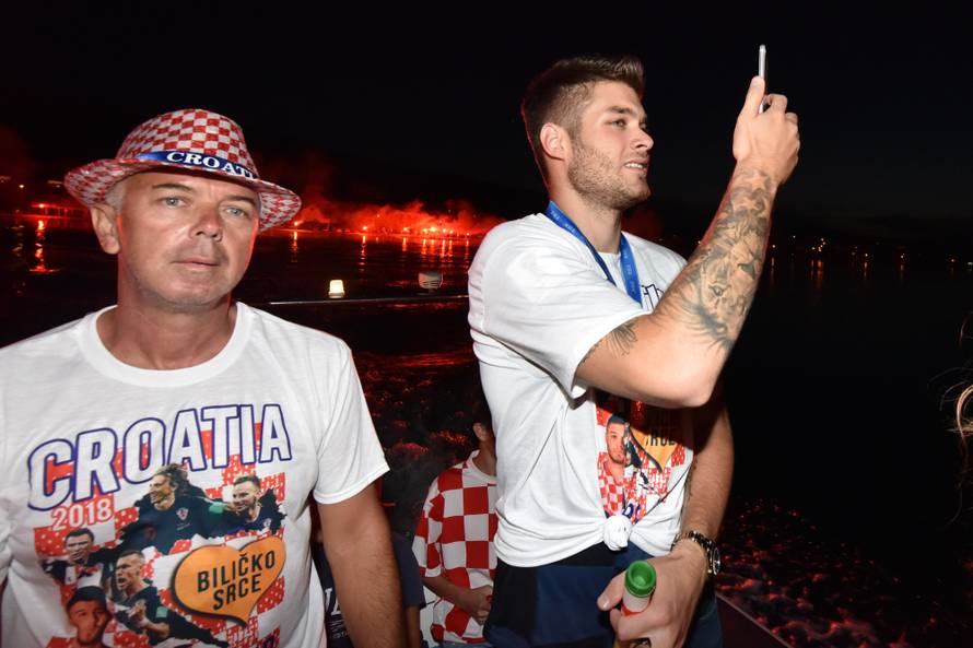 MjeÅ¡tani Bilica organizirali doÄek za srebrnog reprezentativca Duju Äaletu-Cara