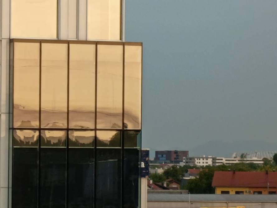 Motorola moto G77 na testu: Pouzdan telefon kojem je svakodnevica najjača strana