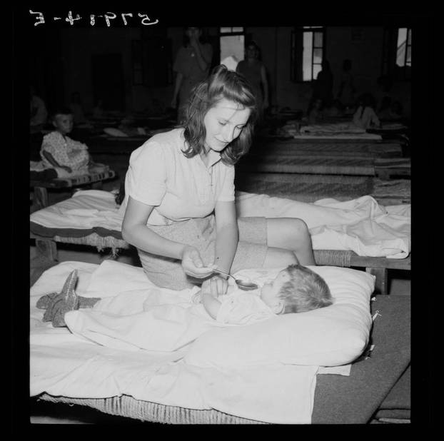 FOTO Pogledajte kako su Hrvati živjeli u El Shattu: U izbjeglištvu su slikali, svirali, radili igračke