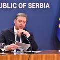 Vučić naživciran držao monolog, ometala ga zvonjava mobitela: 'Majstore, a da izađeš ti?'